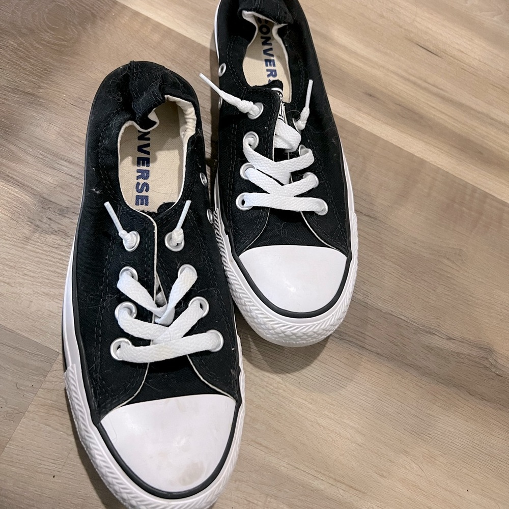Converse size 7